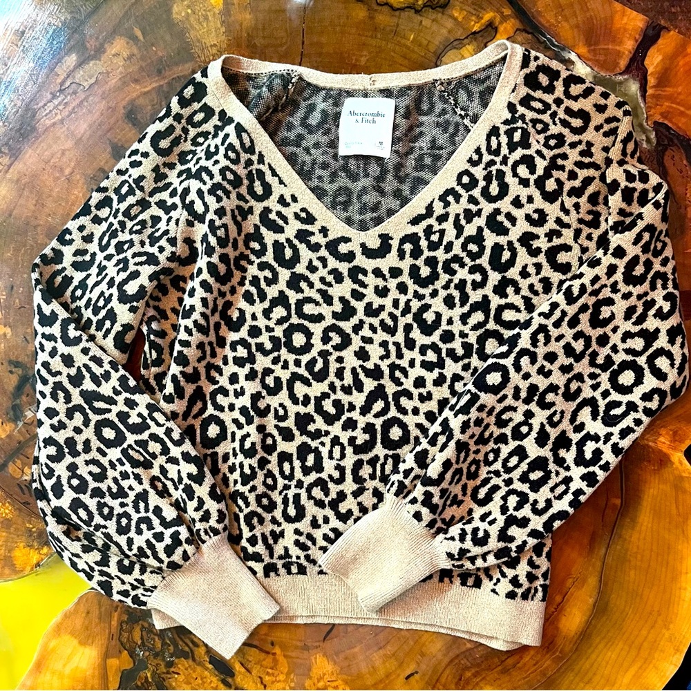 Abercrombie & Fitch Size M Leopard Print Sweater